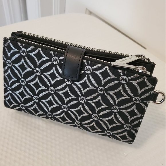 MICHAEL KORS Jet Set Double Zip Cell Phine Wallet Black & Silver - Picture 2 of 10